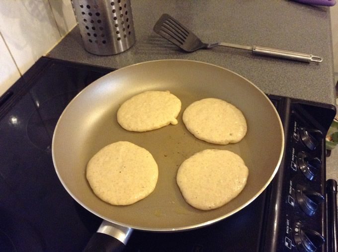 vegan pancakes frying